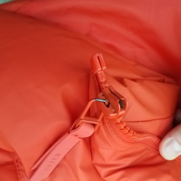 NEW RAINS Unisex Fit L/XL Thermal Red Puffer Jacket Coat Style 1506 NWT $430 - Picture 14 of 14